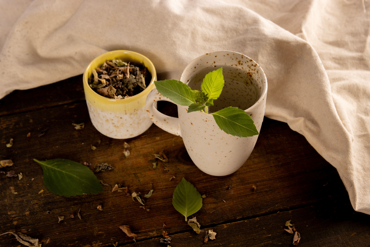 Tulsi-Tee mit Honig und feinen Gewürzen