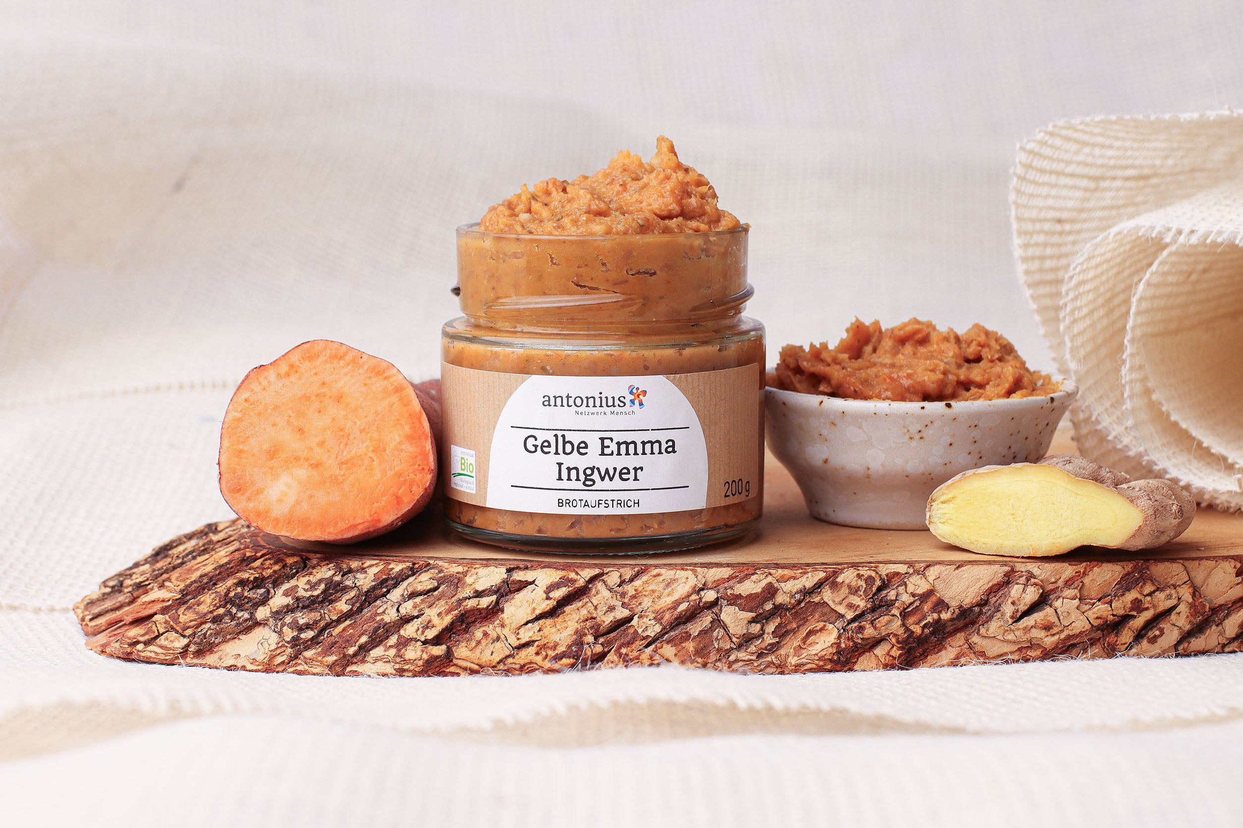 Emmer-Brotaufstrich "Gelbe Emma Ingwer" – antonius : gemeinsam Mensch Emmer-Brotaufstrich "Gelbe Emma Ingwer" – antonius : gemeinsam Mensch