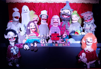 Theater Kistenhausen für Familien am Adventsmarkt